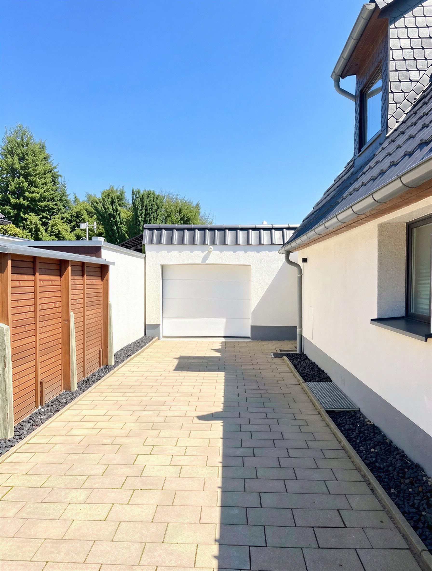 Immobilienangebot - Hamburg - Alle - Charmantes Einfamilienhaus mit großem Grundstück und moderner Ausstattung in Hamburg-Eidelstedt