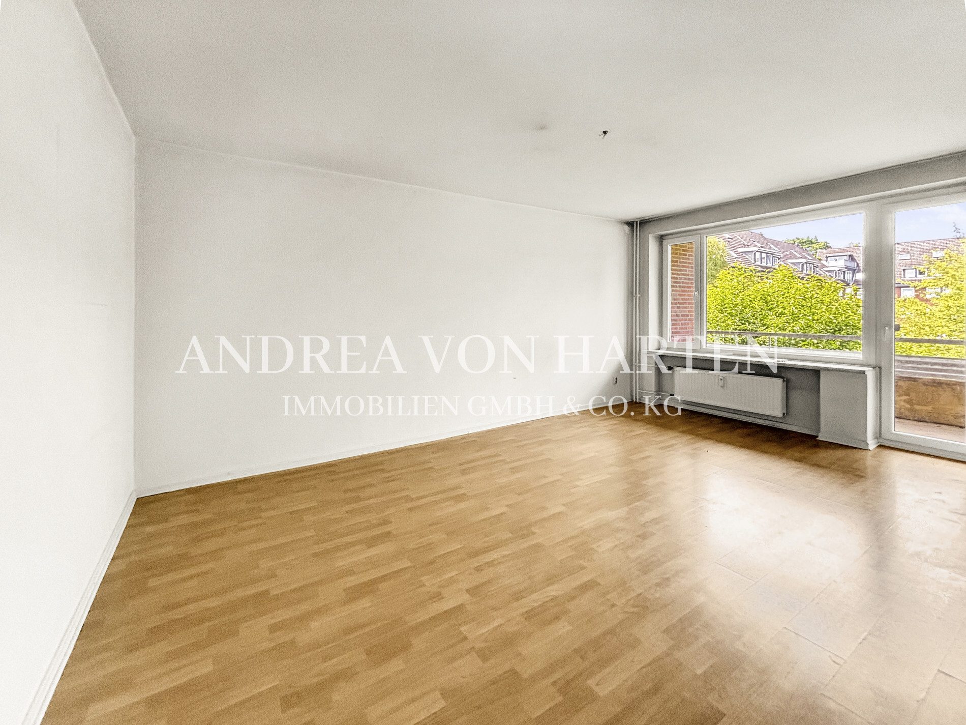 Immobilienangebot - Hamburg - Alle - Ruhig, hell, gut geschnitten: 2,5-Zimmer-Wohnung mit Balkon in HH-Bramfeld