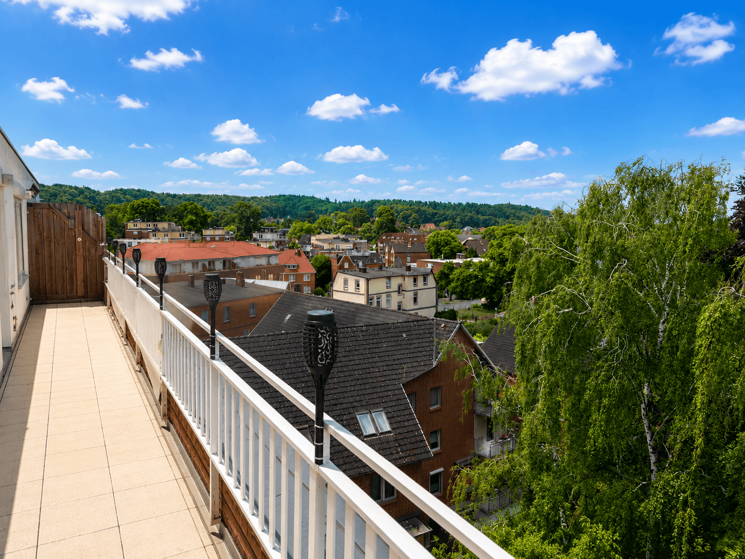 Immobilienangebot - Geesthacht - Alle - Vermietete Penthousewohnung mit großzügigem Südbalkon in zentraler Lage von Geesthacht