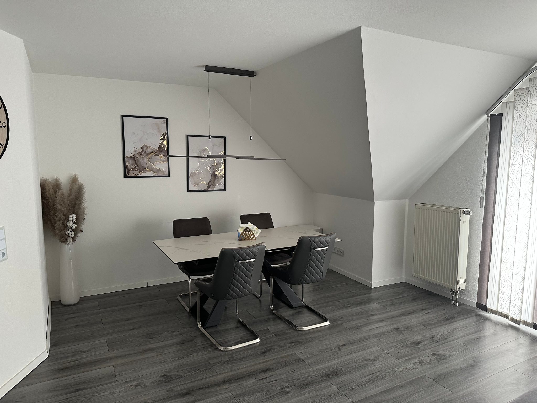 Immobilienangebot - Gersthofen - Alle - Exklusive 5,5-Zimmer-Maisonette-Wohnung mit 160 m² Wohnfläche, 2 Bädern, Balkon und Tiefgarage