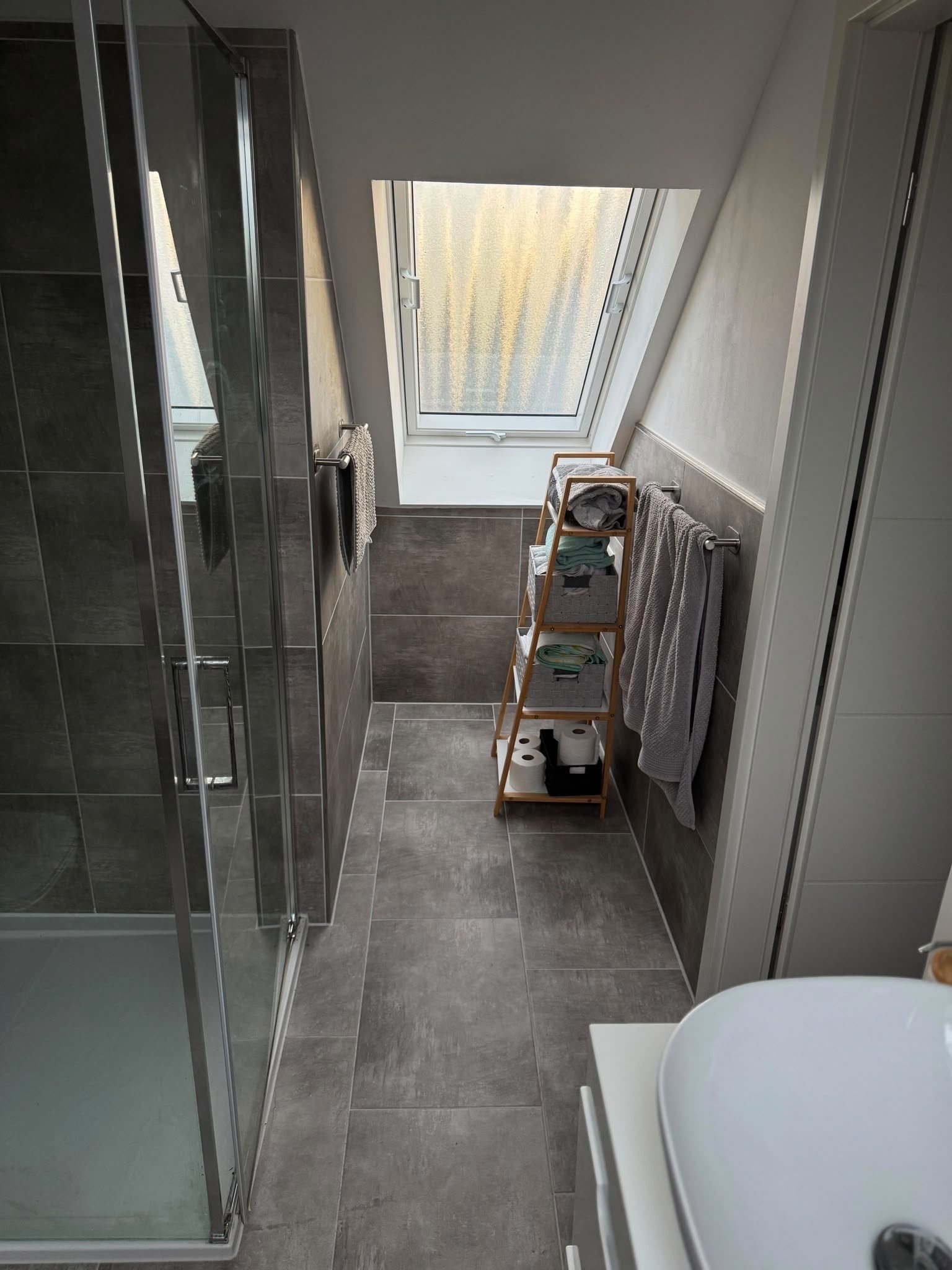 Immobilienangebot - Gersthofen - Alle - Exklusive 5,5-Zimmer-Maisonette-Wohnung mit 160 m² Wohnfläche, 2 Bädern, Balkon und Tiefgarage