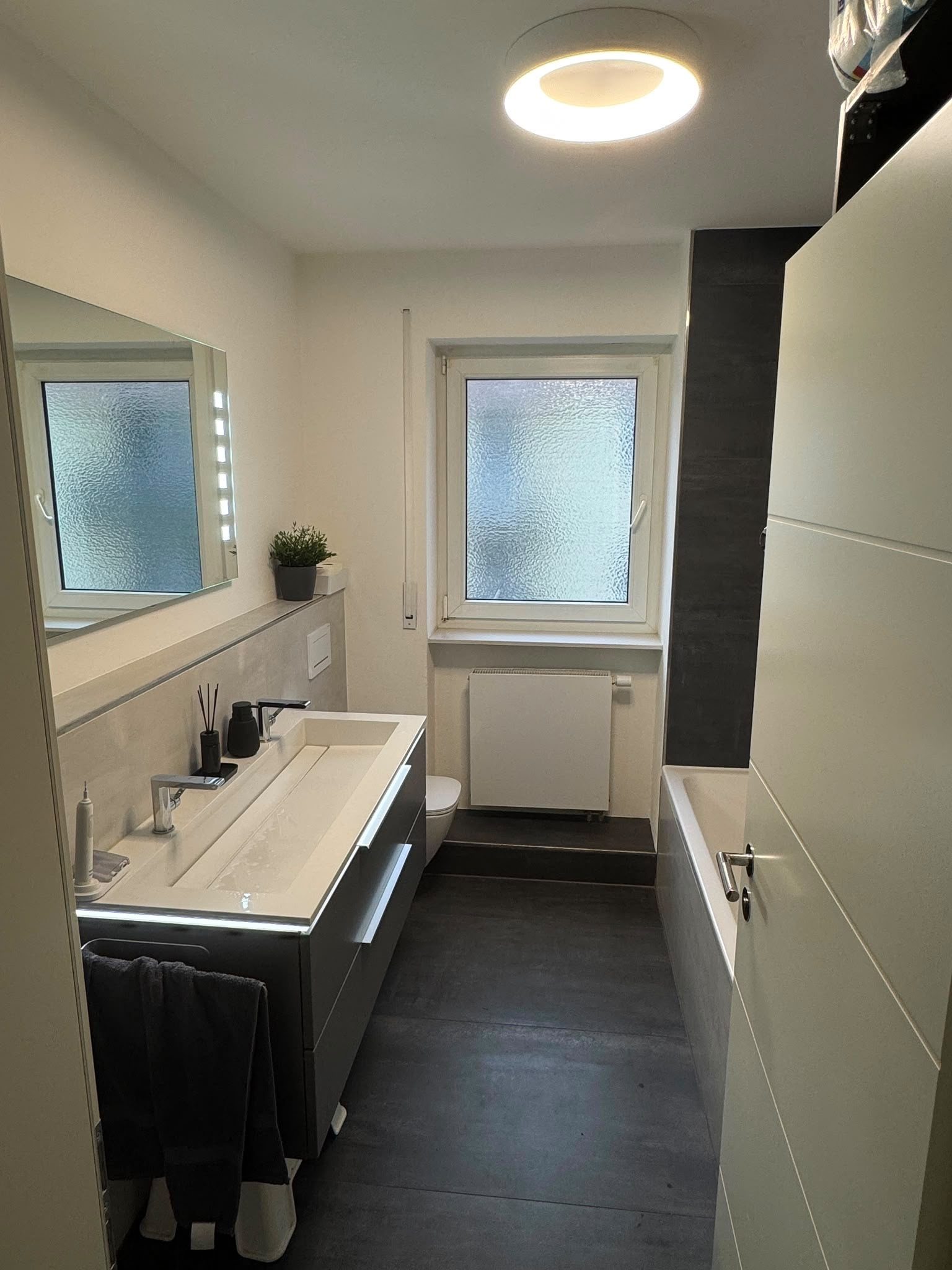 Immobilienangebot - Gersthofen - Alle - Exklusive 5,5-Zimmer-Maisonette-Wohnung mit 160 m² Wohnfläche, 2 Bädern, Balkon und Tiefgarage