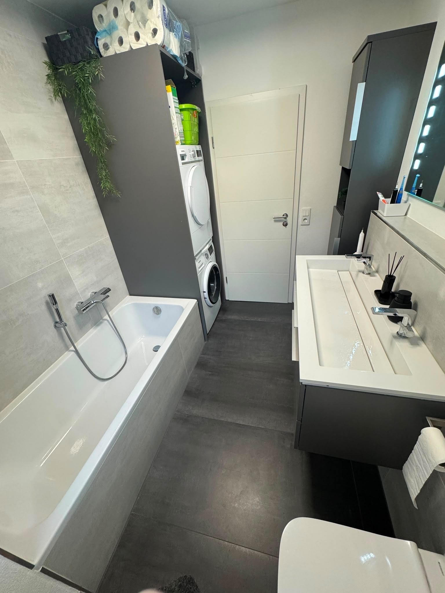 Immobilienangebot - Gersthofen - Alle - Exklusive 5,5-Zimmer-Maisonette-Wohnung mit 160 m² Wohnfläche, 2 Bädern, Balkon und Tiefgarage